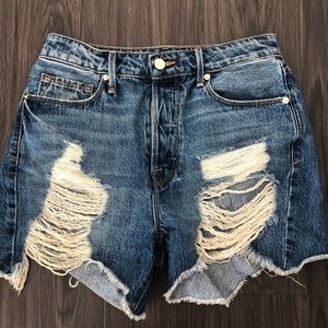 Good American Bombshell Jean Shorts